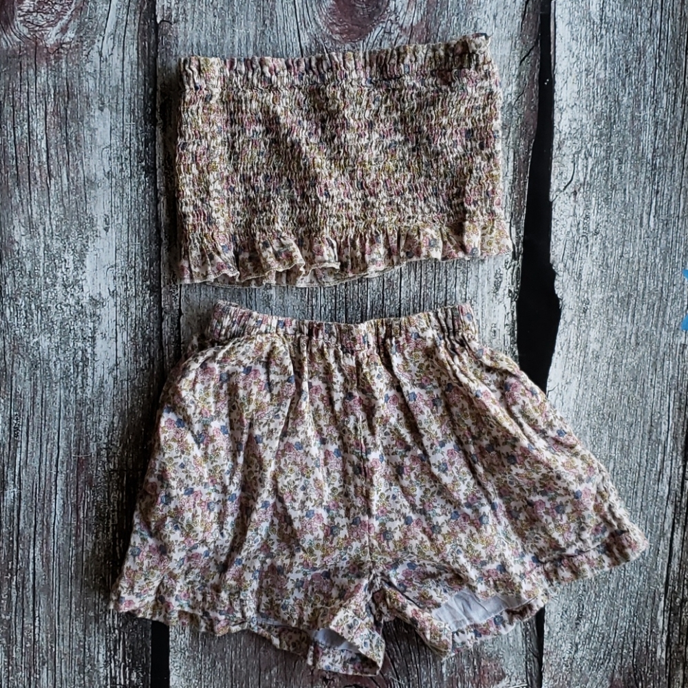 Stylish Little Girl's 2-Piece Set Size 5